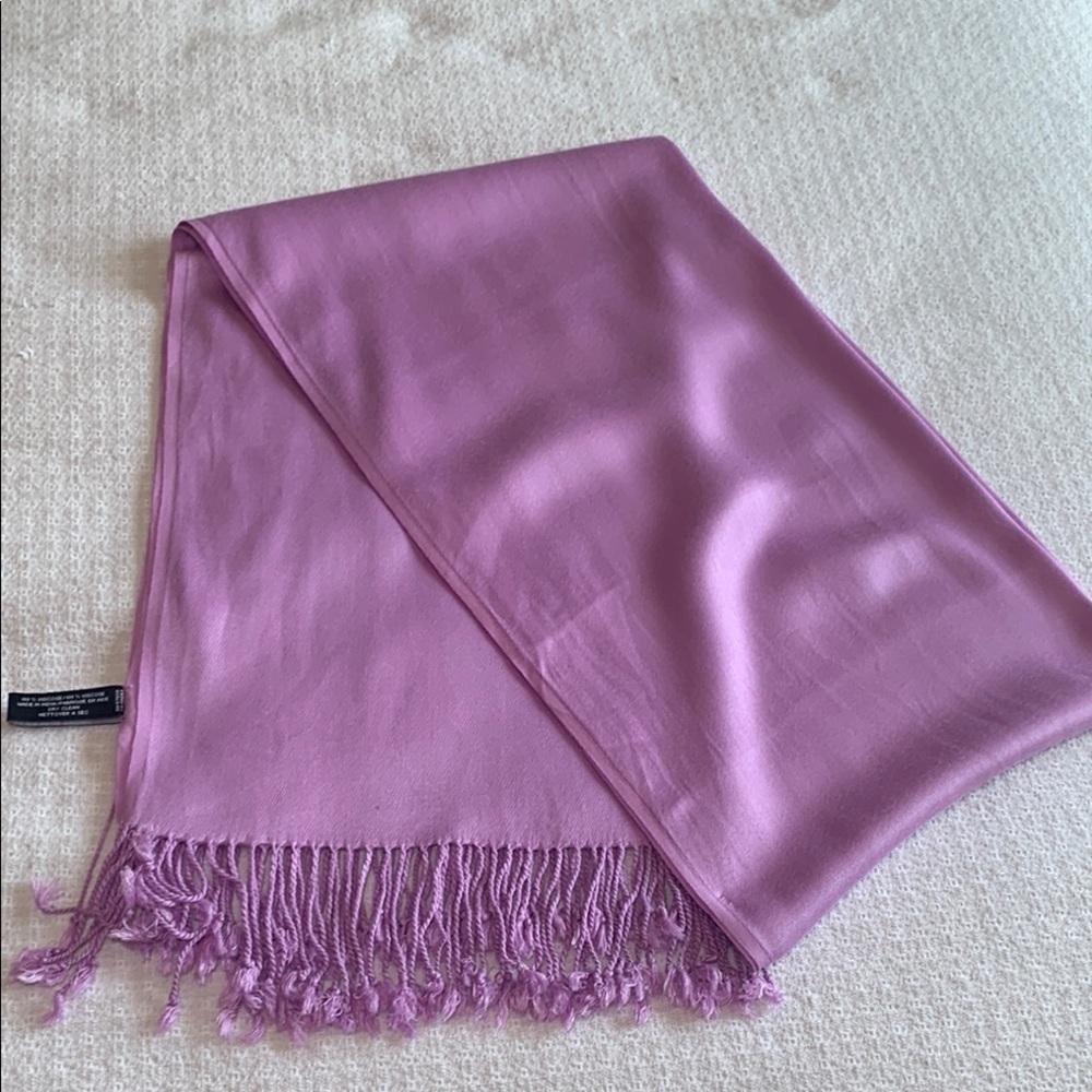 Jones new york super soft scarf/wrap orchid/lavender/lilac color